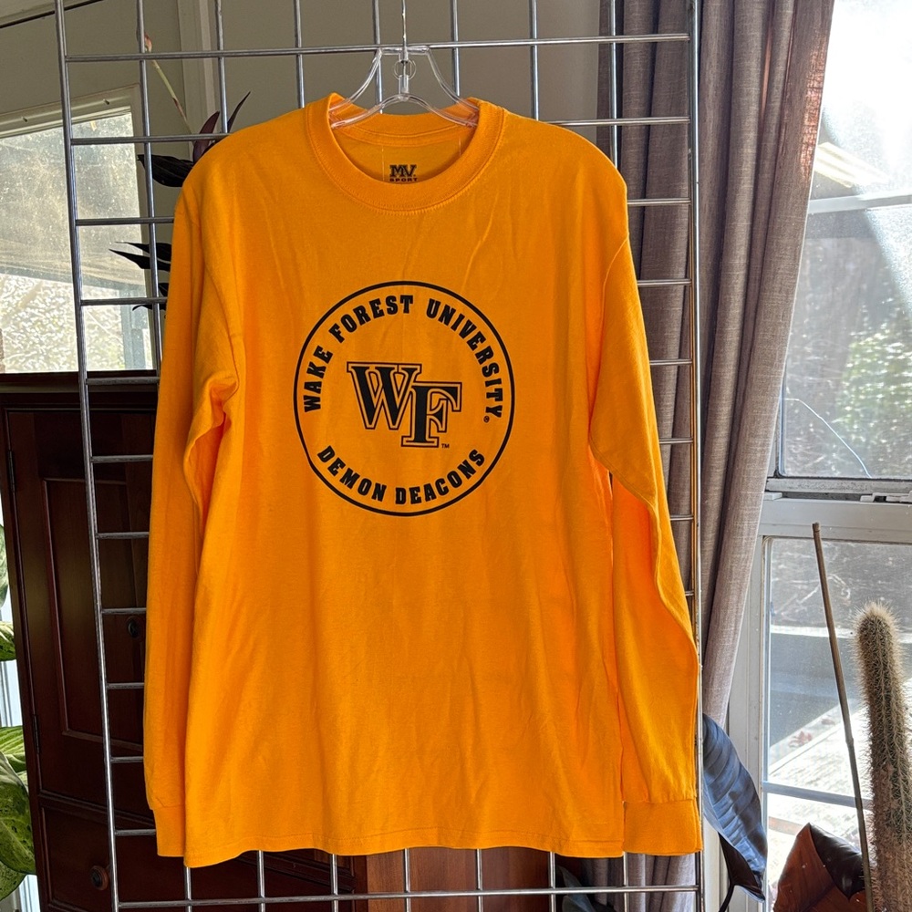 Wake Forest Demon Deacons Long Sleeve Tee - Size M
